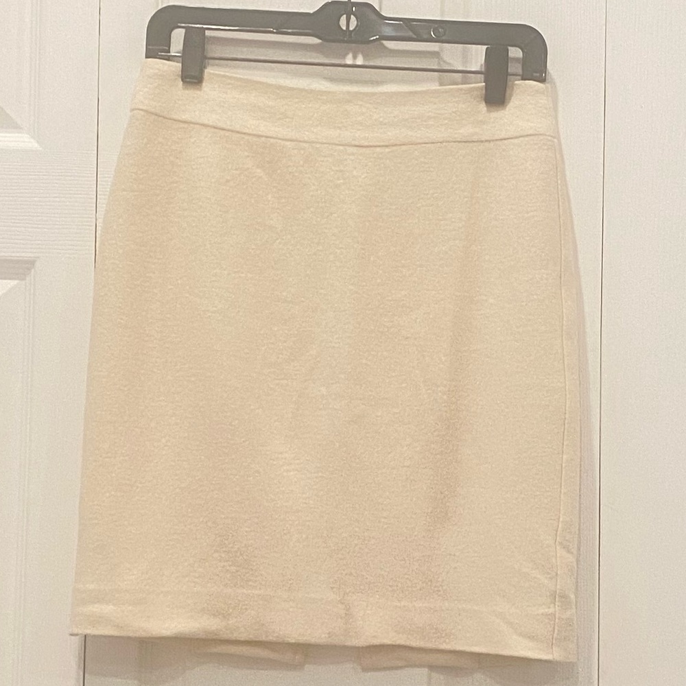 Banana Republic Ivory Zip Back Skirt, Size 2